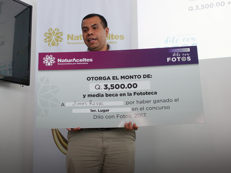 Jimmy Rivas ganador del primer lugar