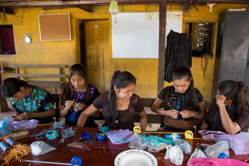 Un diagnóstico de la Asociación Vivamos Mejor reveló que solo el 5 % de la población de Tzununá estaba involucrado en alguna actividad generadora de ingresos económicos.